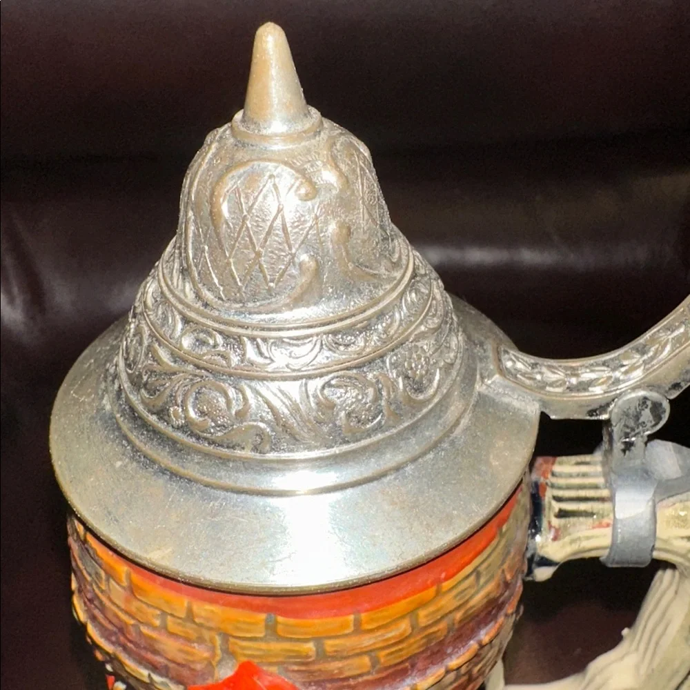 Beer Stein with Pewter Lid - Picture 11 of 16